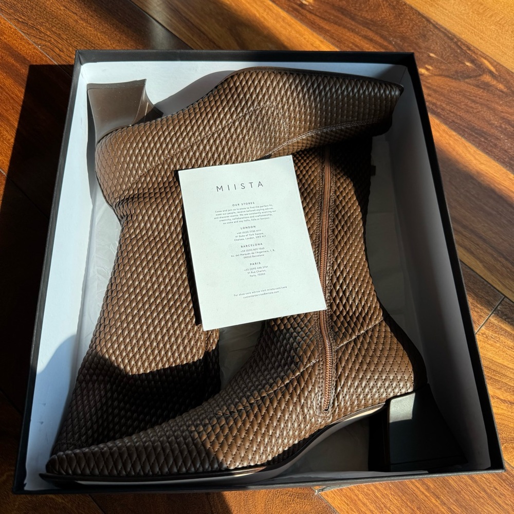 Miista | 🐻 Brown Leather Boots